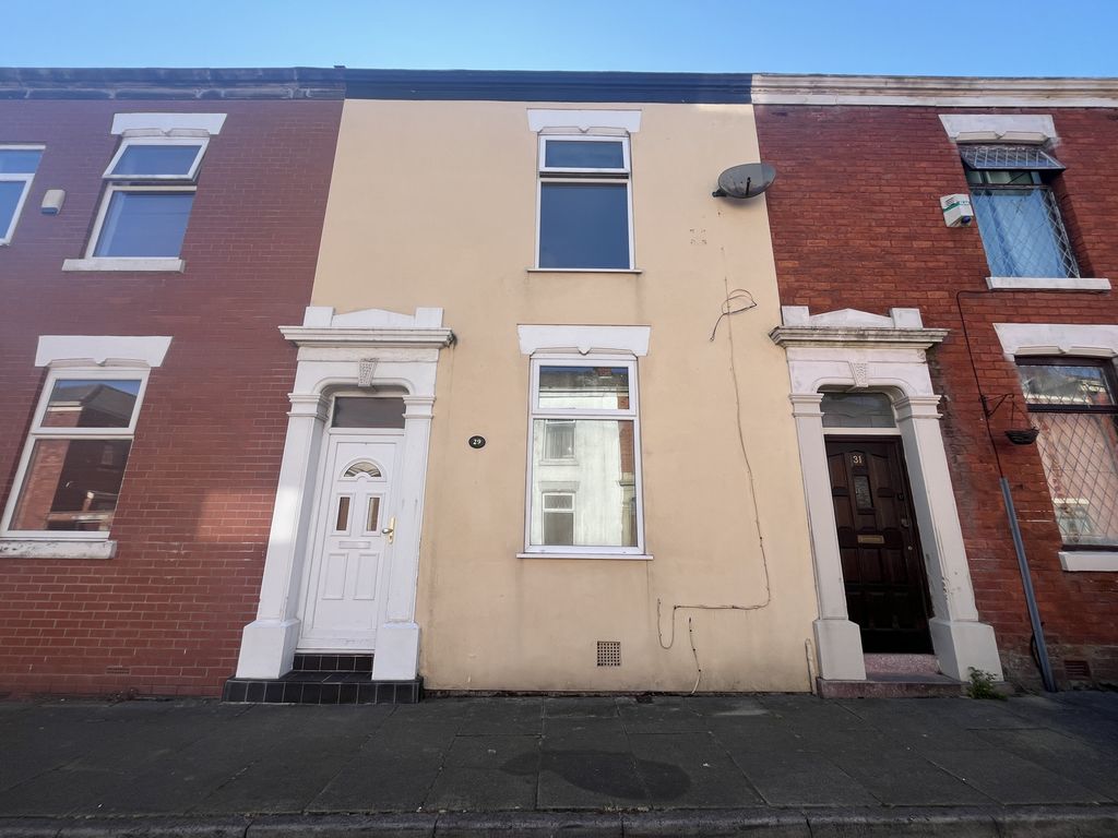 Property photo 2 of 13
