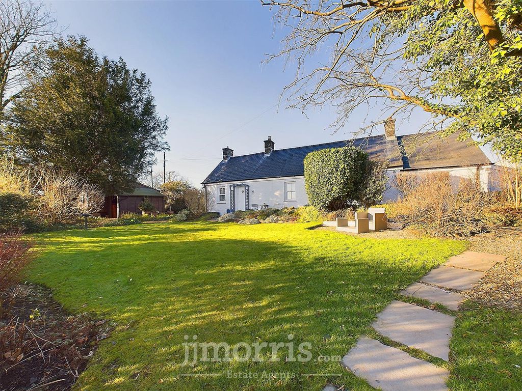 Property photo 1 of 38 Externally