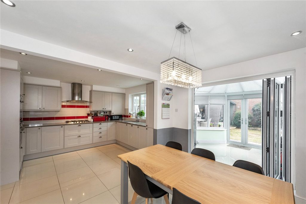Property photo 2 of 18 Picture No. 04