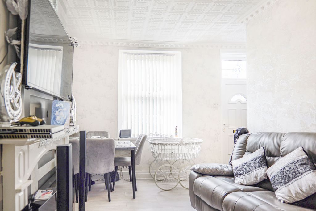 Property photo 3 of 20