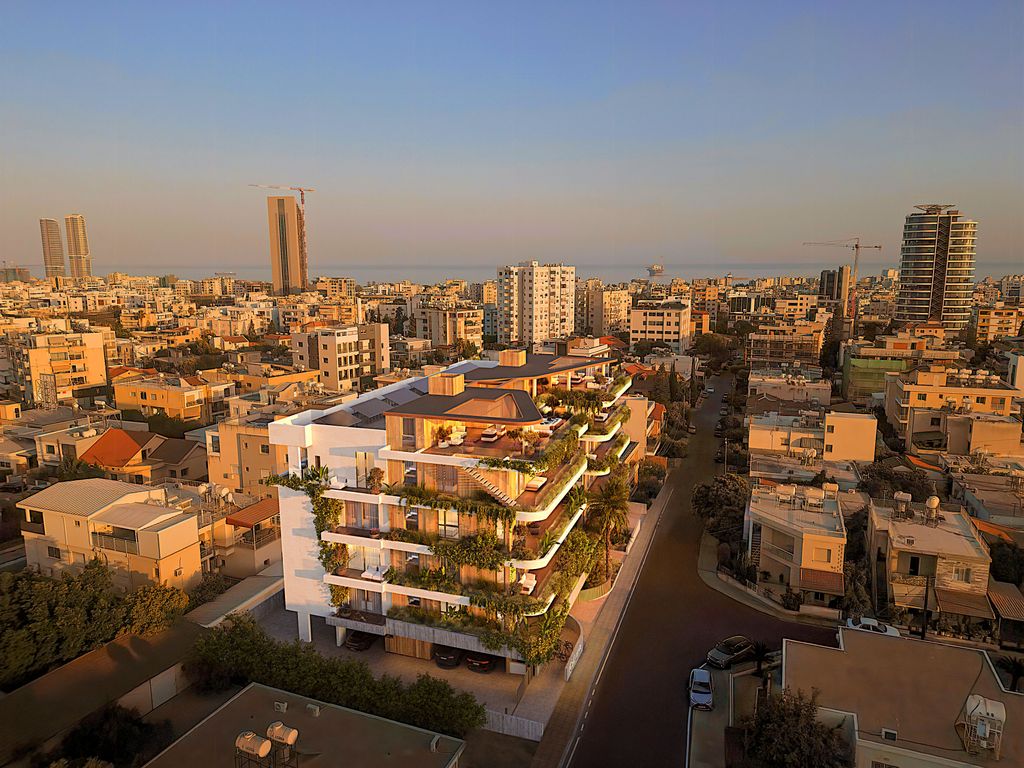 Property photo 3 of 21