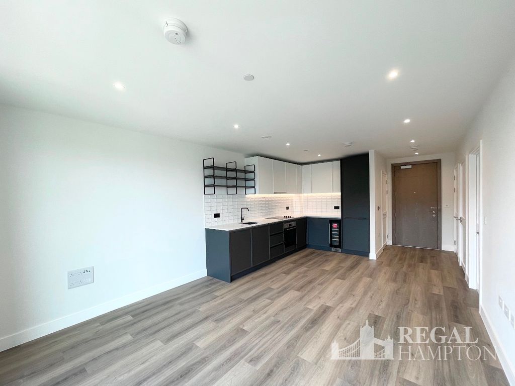 Property photo 2 of 13