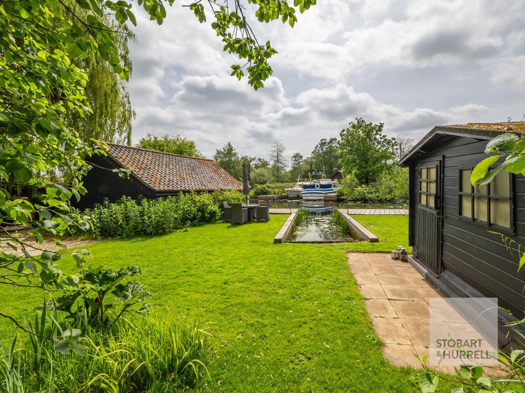 Property photo 3 of 57 Boat House