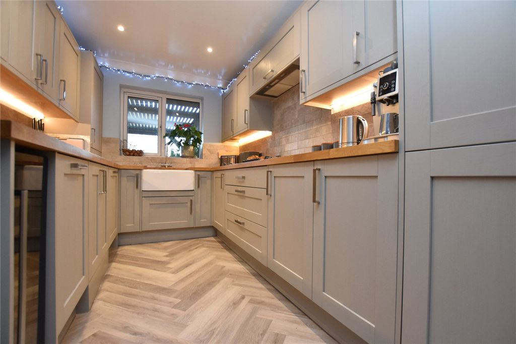 Property photo 3 of 29 Picture No. 44