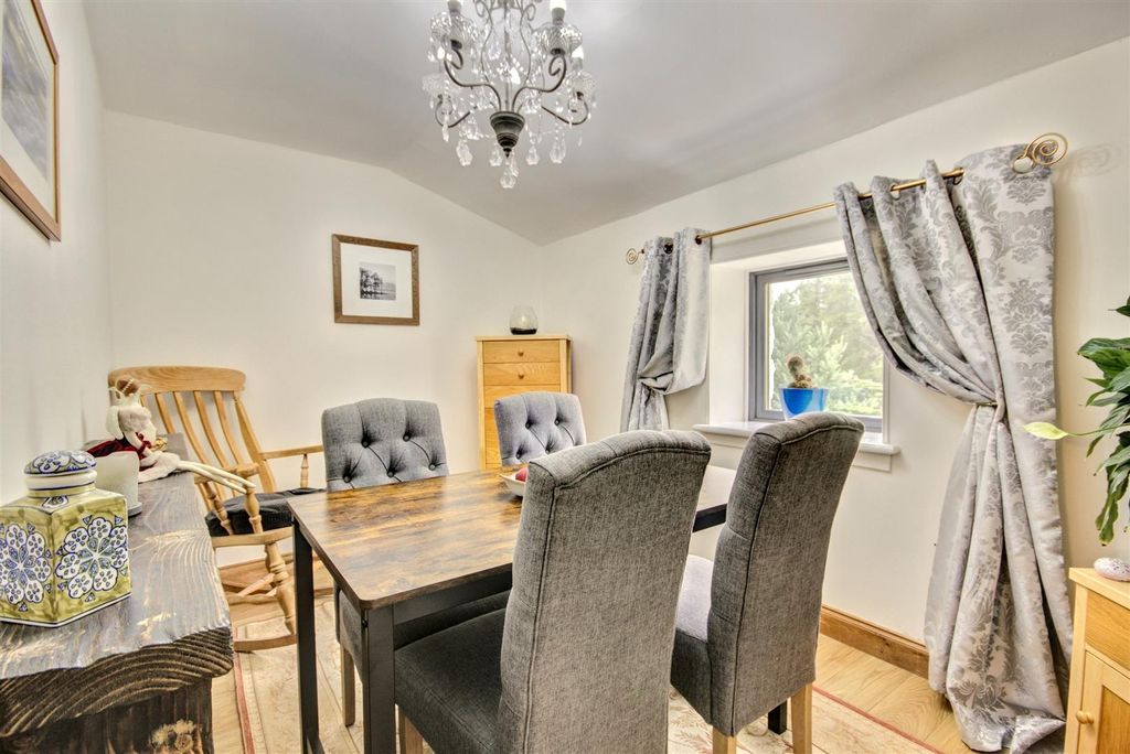 Property photo 3 of 24 Dining Room/Bedroom 3
