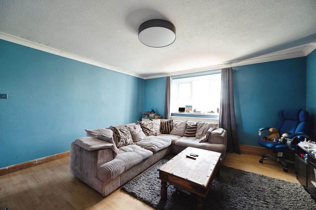 Property photo 3 of 16 Photo