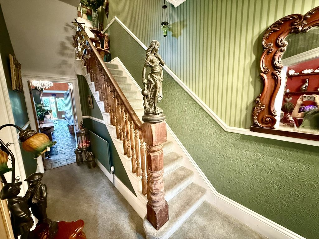 Property photo 3 of 17 Img_4340