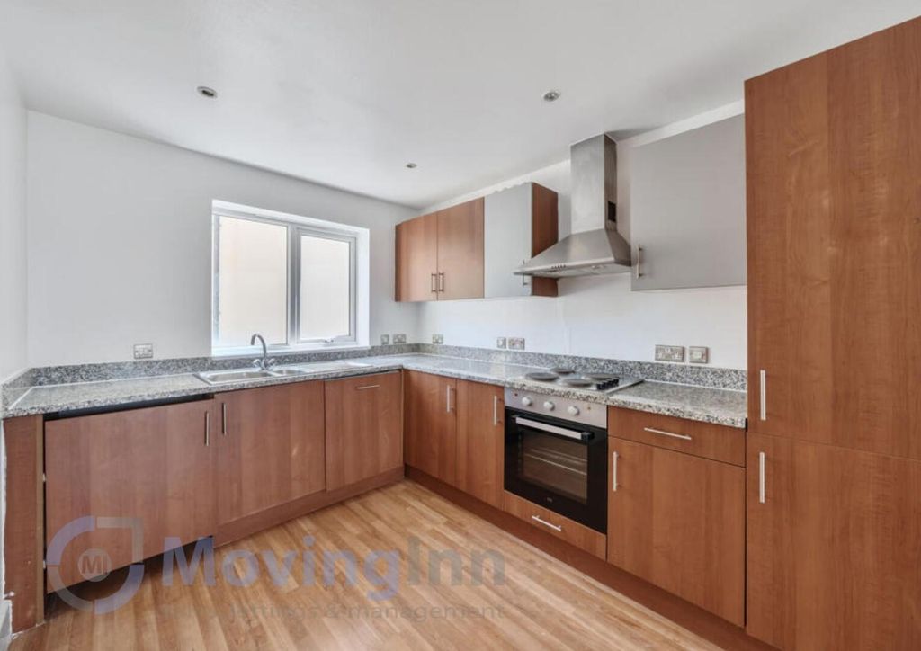 Property photo 2 of 9 Kitchen