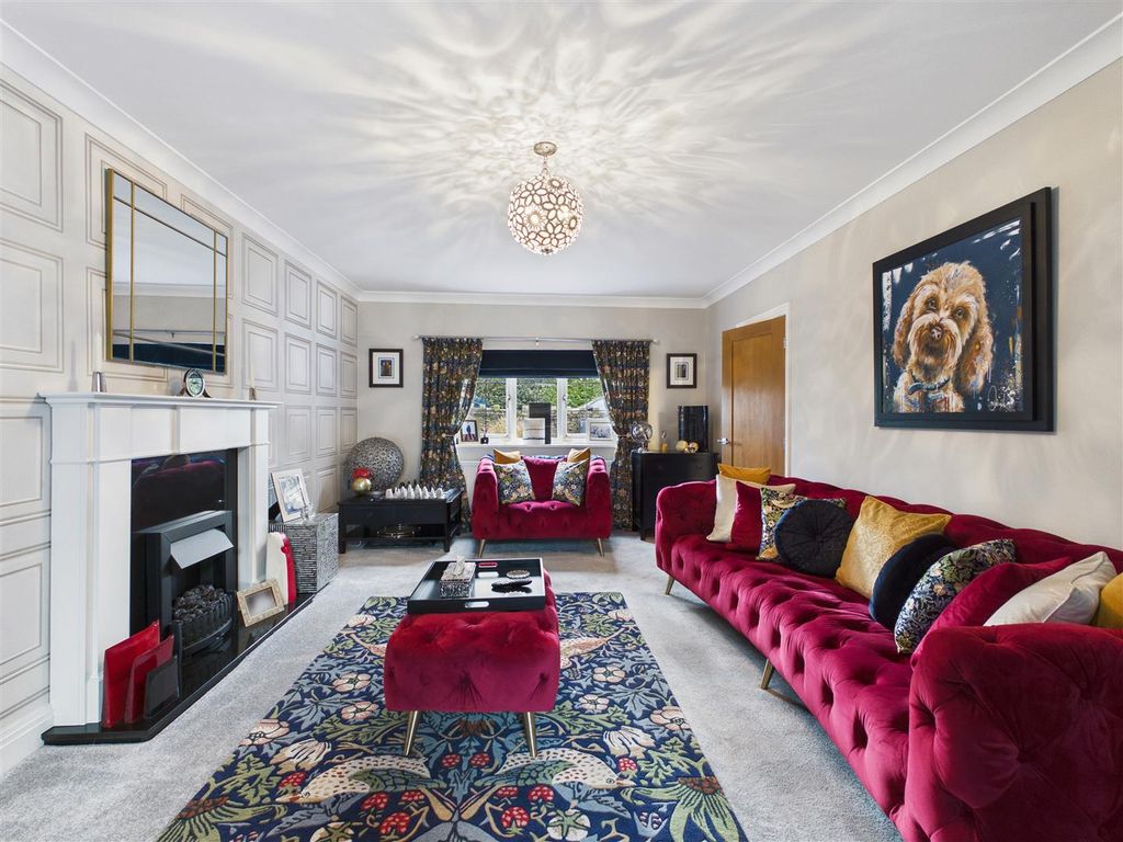 Property photo 2 of 39 Cam05476G0-Pr0116-Still026.Jpg