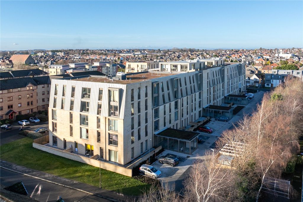 Property photo 1 of 52 Picture No. 49