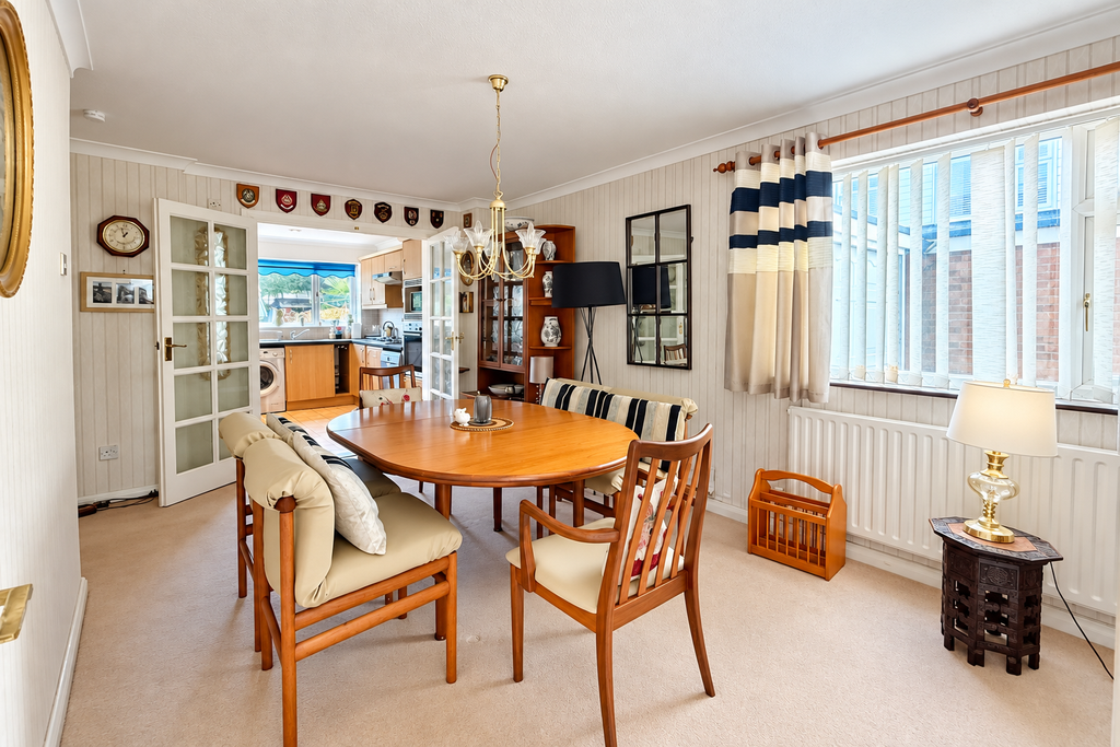 Property photo 3 of 18 Dining Room