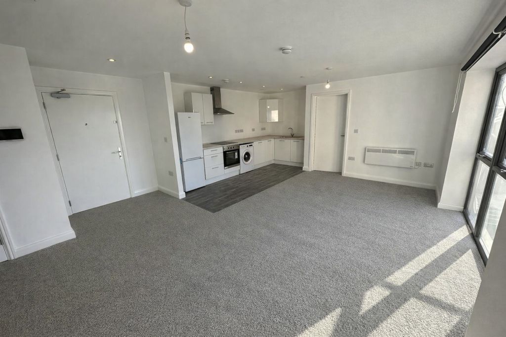 Property photo 2 of 5 5183272