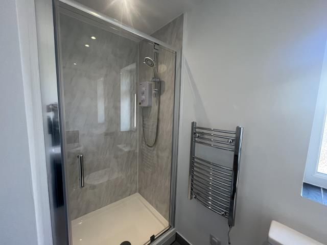 Property photo 3 of 11 Bathroom