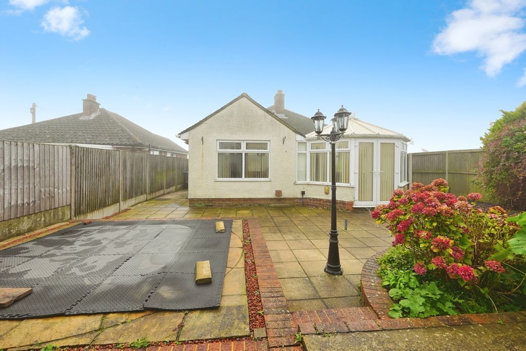 Property photo 2 of 17 Photo