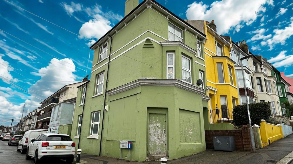 Property photo 1 of 29