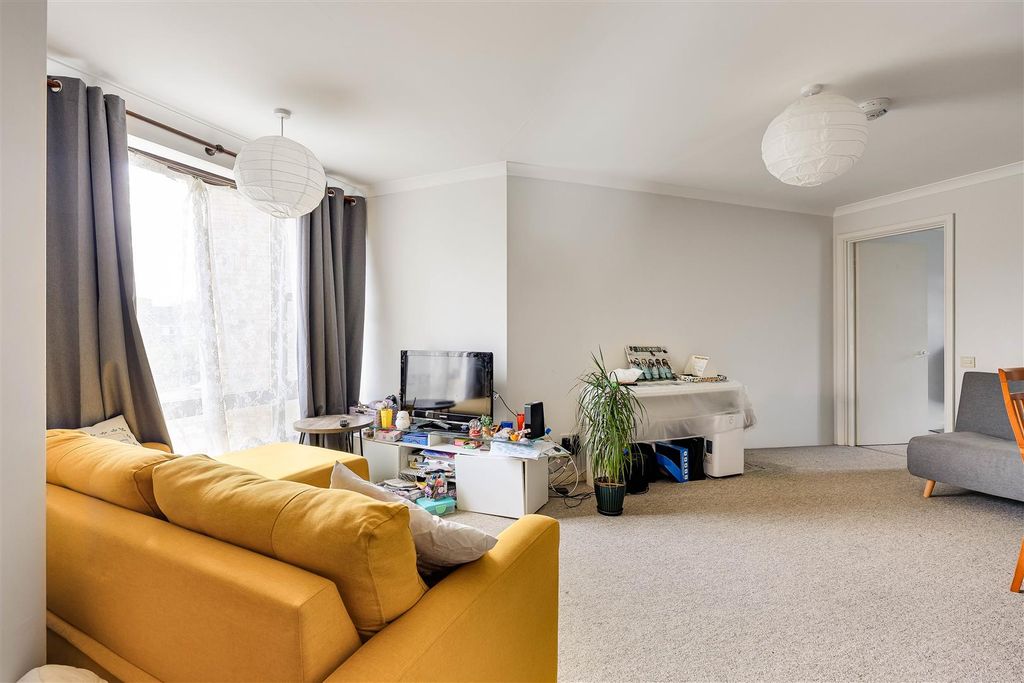 Property photo 3 of 13 Img (4).Jpg