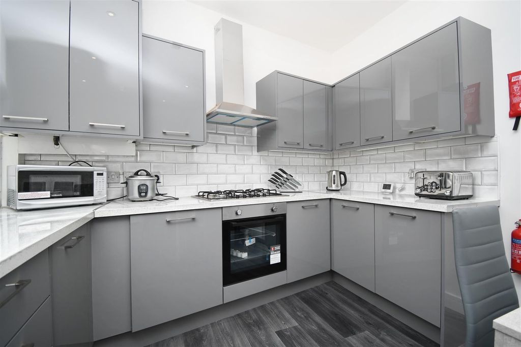Property photo 1 of 27 9 - 8 Christian.Jpg