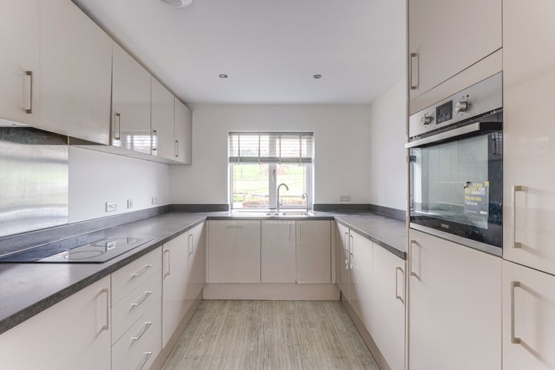 Property photo 2 of 31 Photo 16