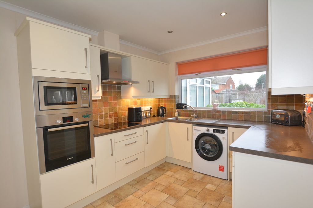 Property photo 3 of 13 Kitchen Breakfast Room