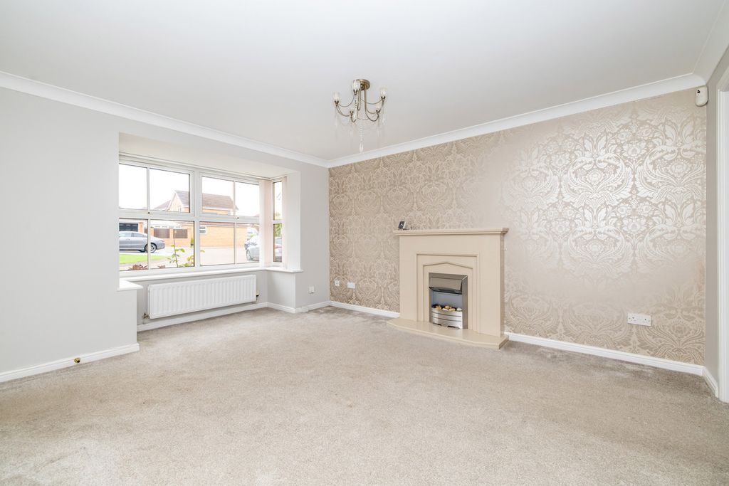 Property photo 2 of 26