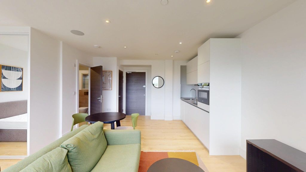 Property photo 3 of 17