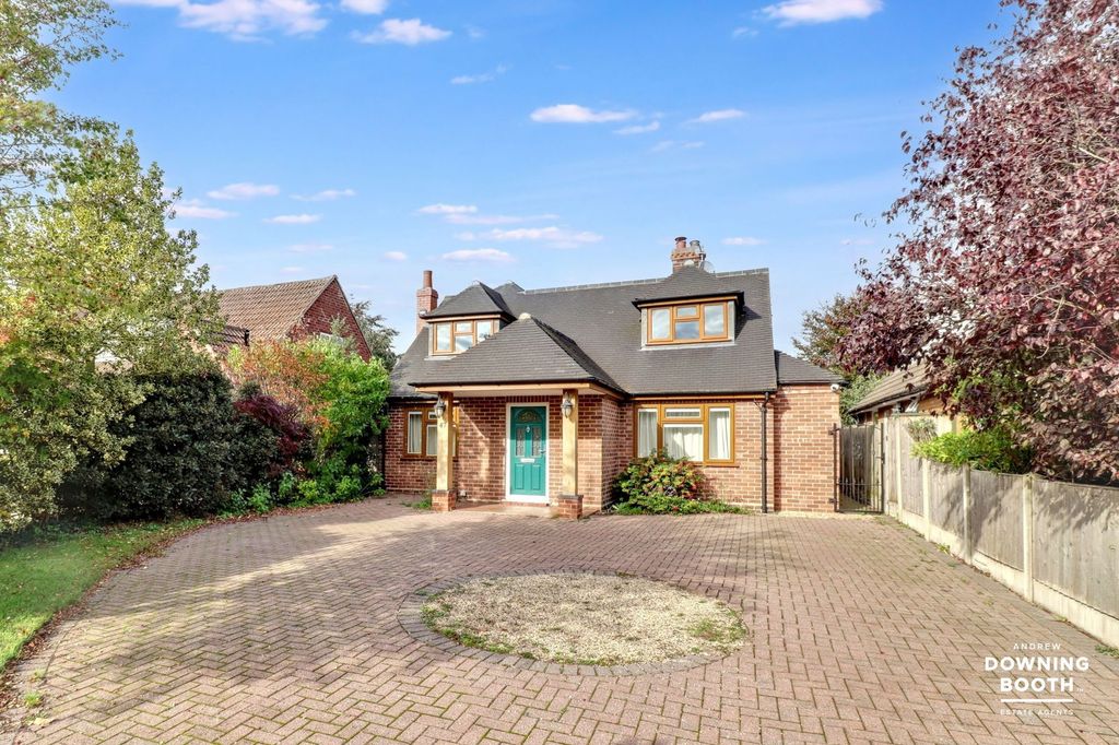 Property photo 2 of 27