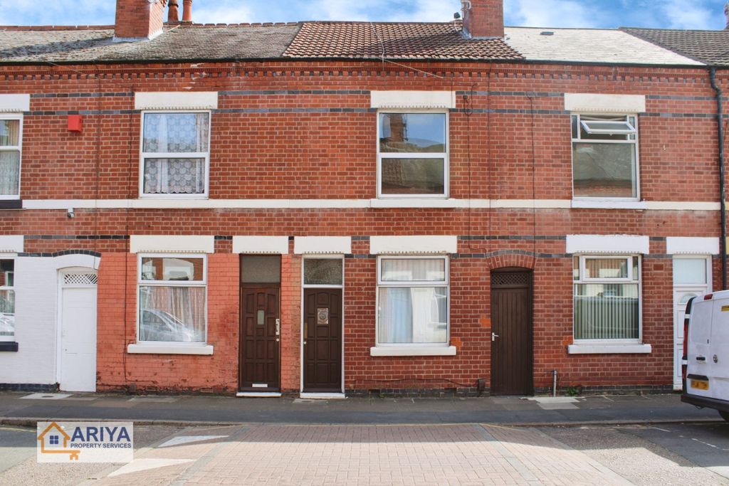 Property photo 1 of 12