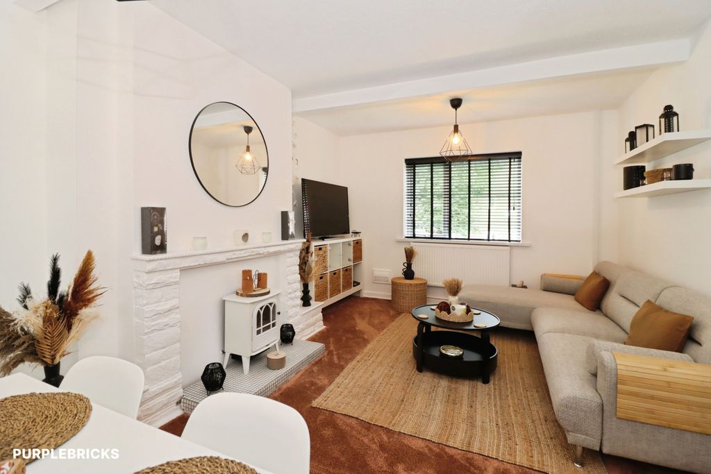 Property photo 3 of 27