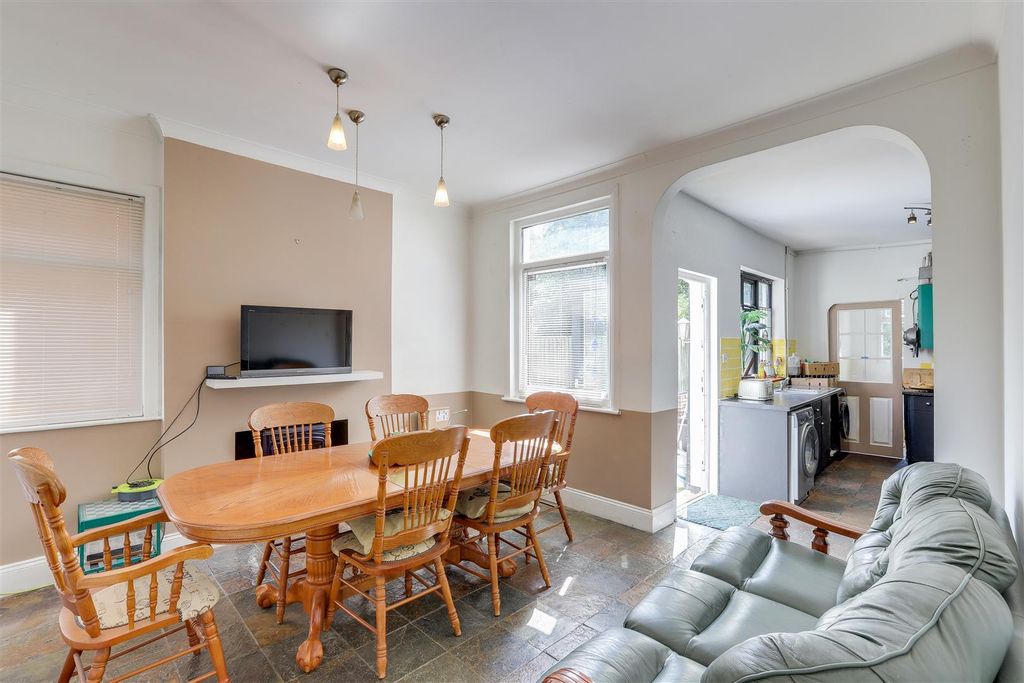 Property photo 3 of 19 300725_14.Jpg