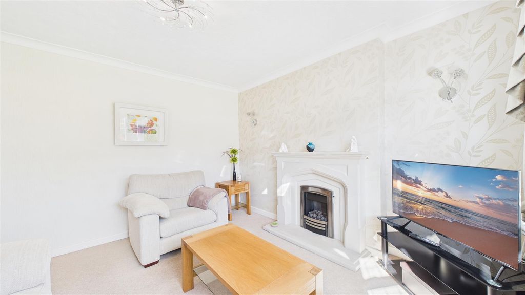 Property photo 3 of 26 Cam05101G0-Pr0086-Still011.Jpg