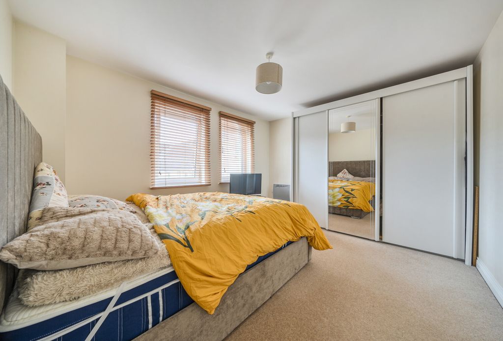 Property photo 1 of 10 1459298-15-6A1957...