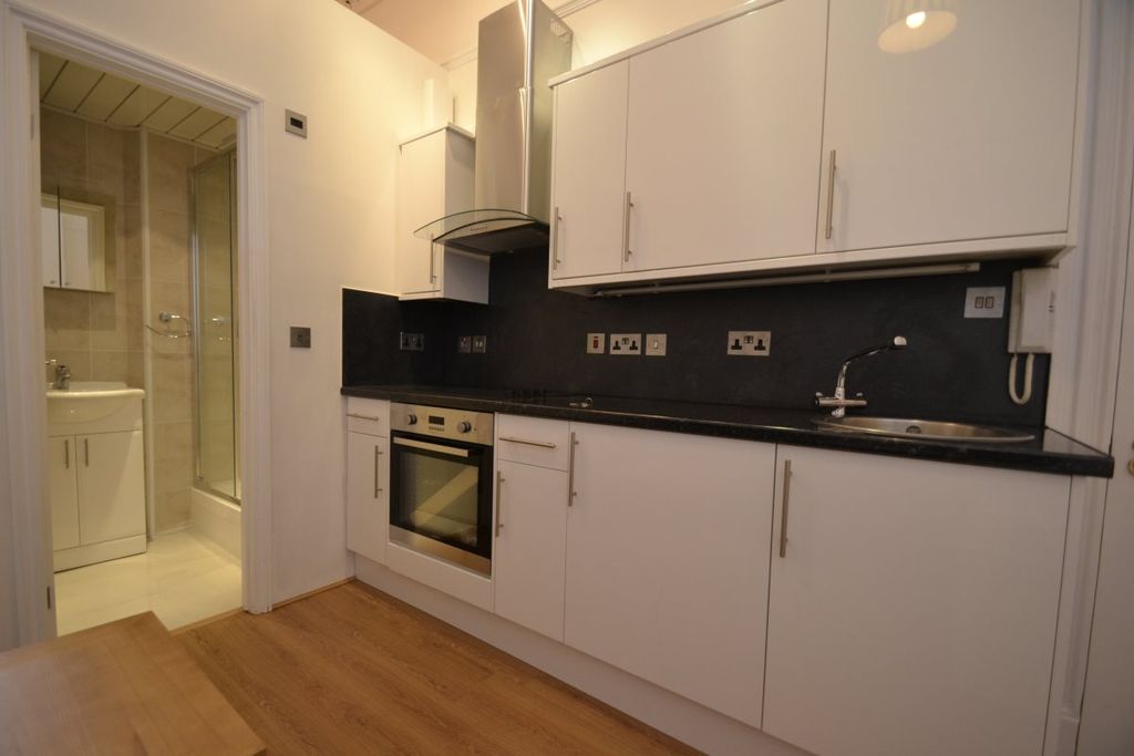 Property photo 2 of 3