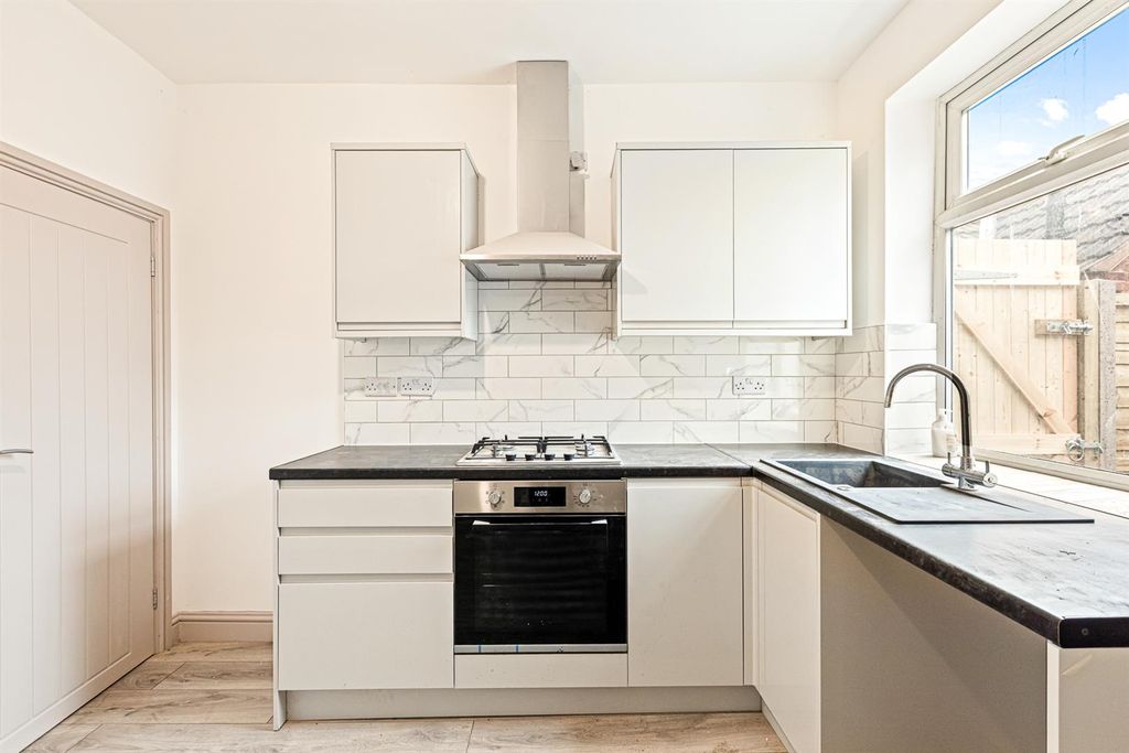 Property photo 2 of 23 Image 18.Jpg