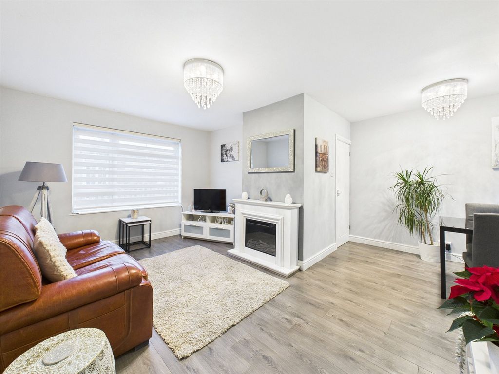 Property photo 2 of 10 Picture No. 14