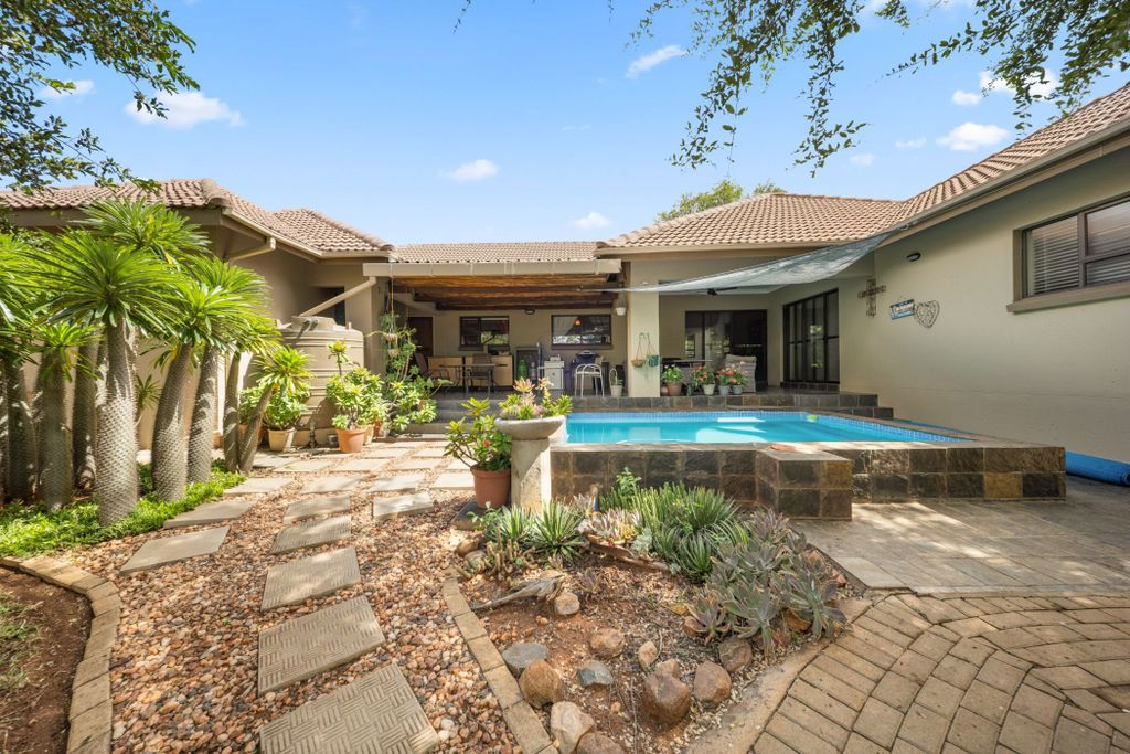 Property photo 2 of 70 1Hs1729889