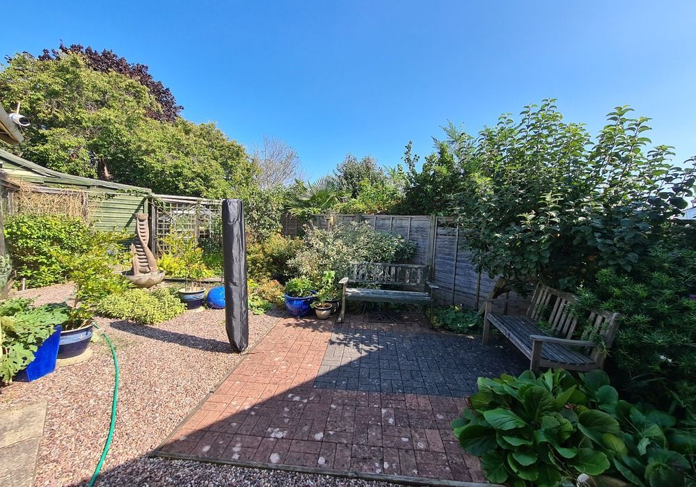 Property photo 2 of 21