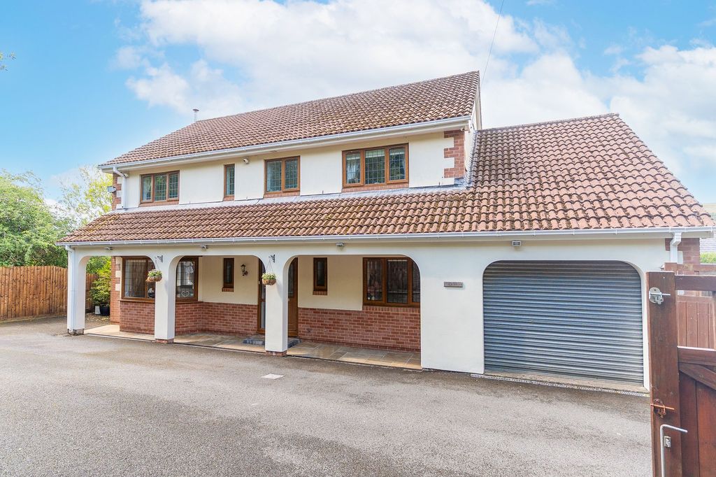 Property photo 1 of 31