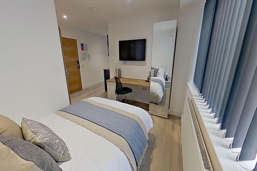 Property photo 1 of 6