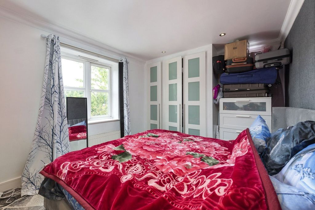 Property photo 3 of 12 Picture No. 06