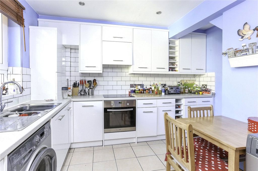 Property photo 2 of 10 Picture No. 12