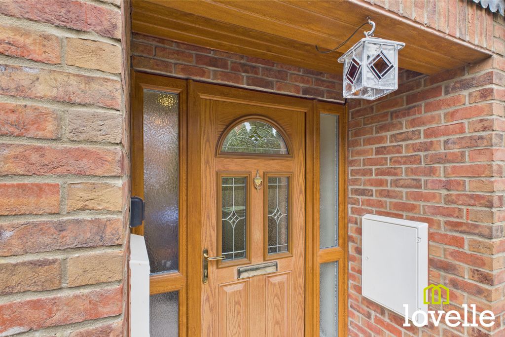 Property photo 2 of 25