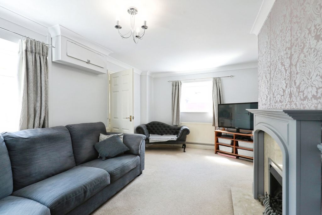 Property photo 2 of 13 Pbox-Img.Jpg