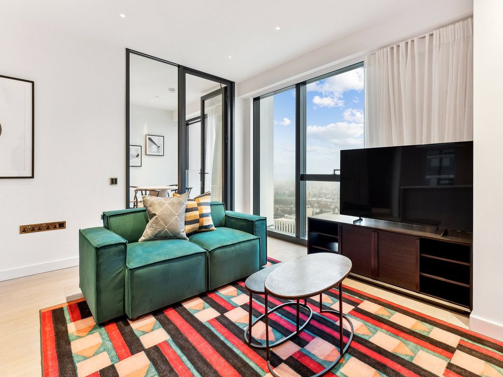 Property photo 3 of 18 River Park Tower