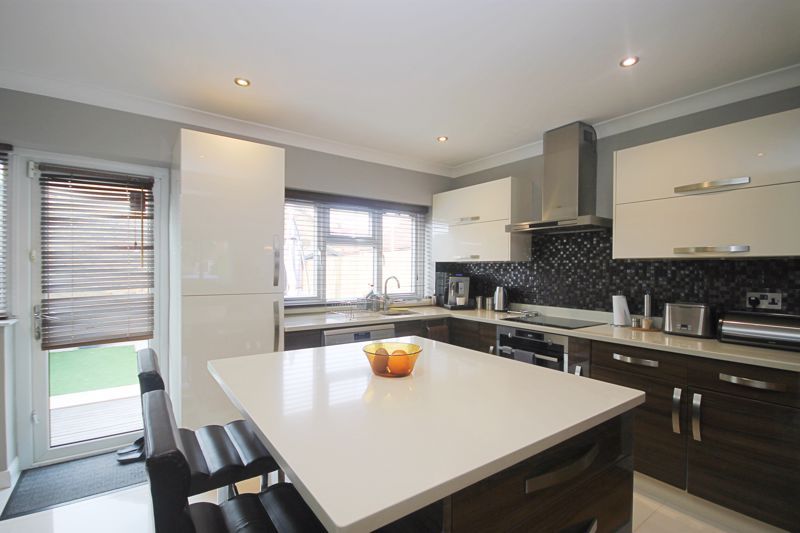 Property photo 2 of 16 Photo 14