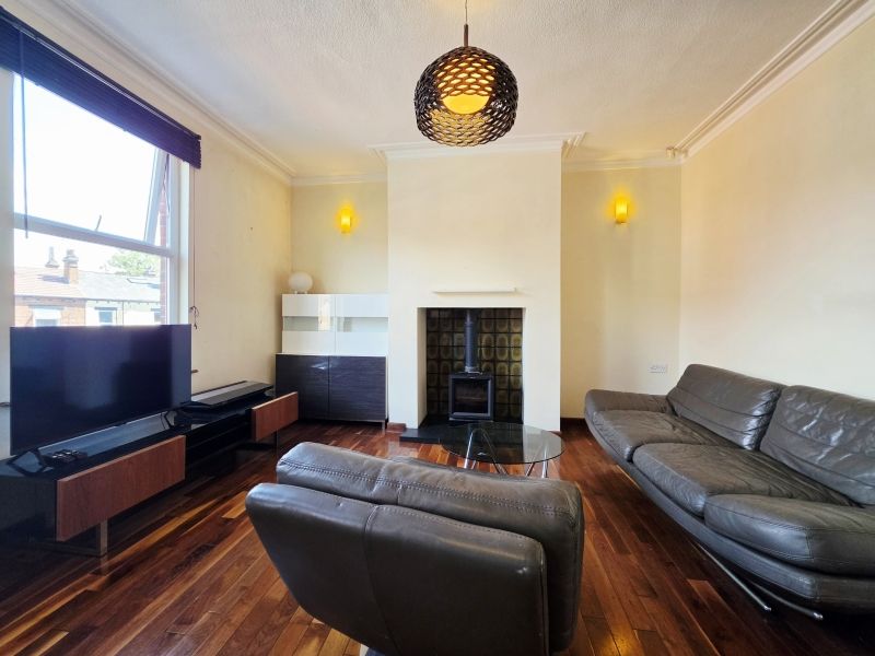 Property photo 1 of 2