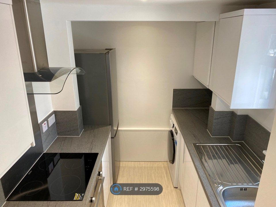 Property photo 2 of 17 Kitchen