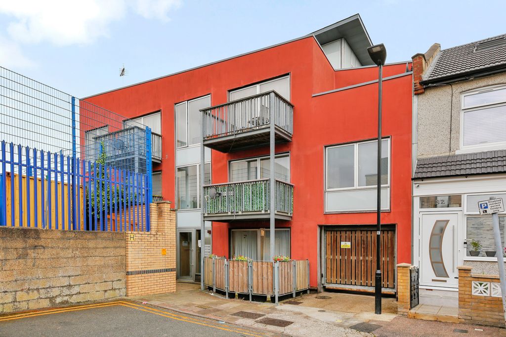 Property photo 1 of 10 Picture No. 01