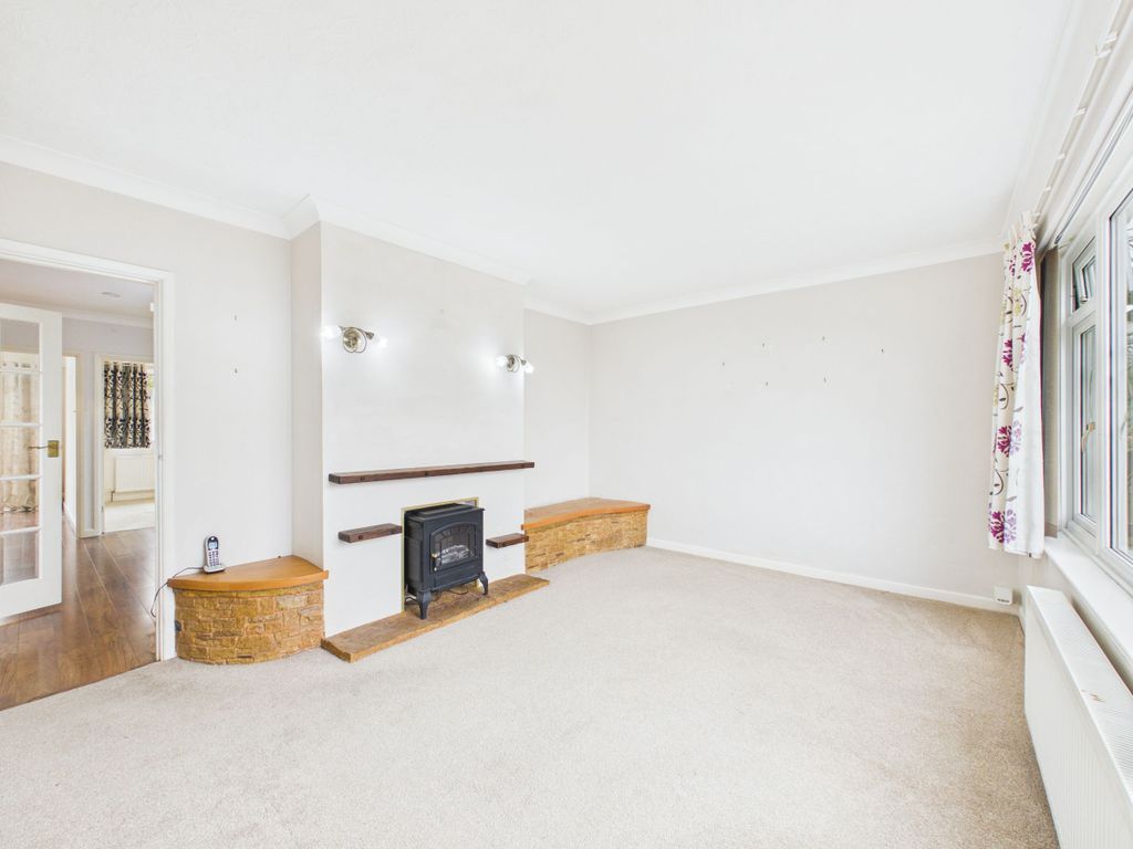 Property photo 2 of 25