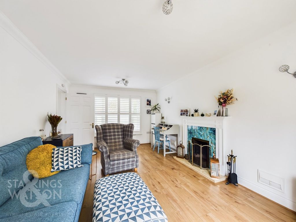 Property photo 2 of 19