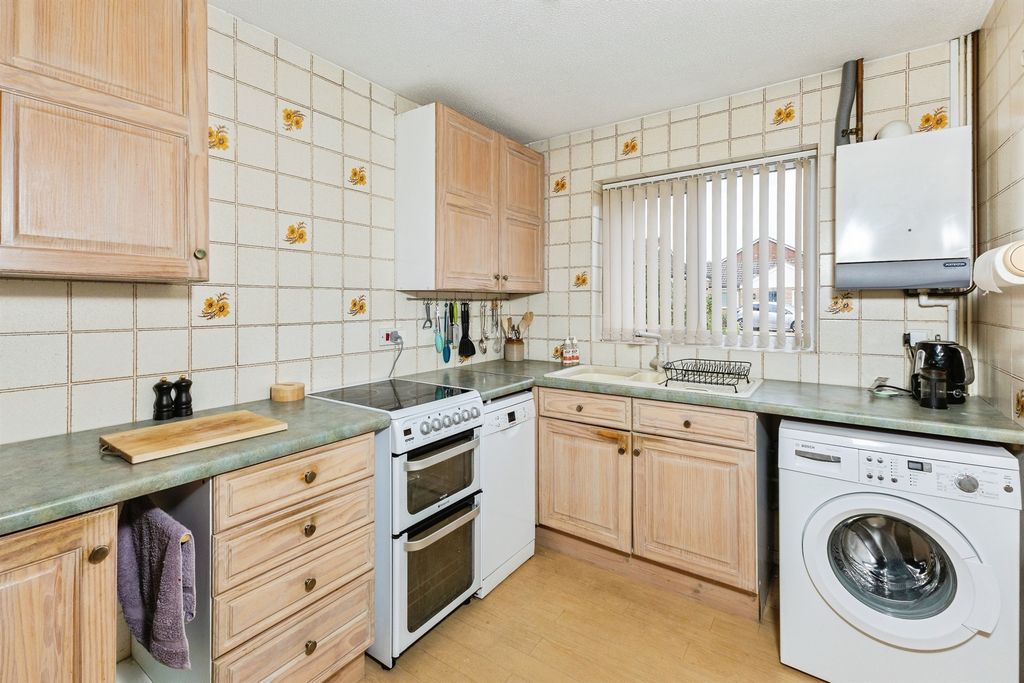 Property photo 2 of 18